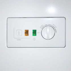 Frigidaire congelador horizontal 7 pies color blanco FFCC07C3HQW